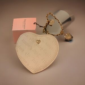 Juicy Couture Heart, Zip around Coin Wallet Wristlet in Ivory with charms NWT